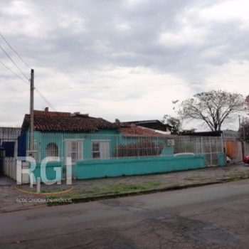 Casa à venda com 90m², 3 quartos, 1 vaga no bairro Partenon em Porto Alegre