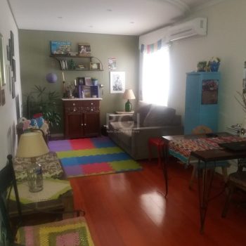 Apartamento à venda com 63m², 2 quartos, 1 vaga no bairro Tristeza em Porto Alegre