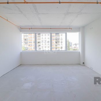 Conjunto/Sala à venda com 40m², 1 vaga no bairro Mont Serrat em Porto Alegre