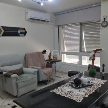 Apartamento à venda com 58m², 2 quartos, 1 vaga no bairro Farroupilha em Porto Alegre