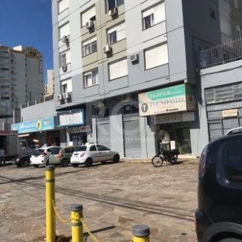 Loja à venda com 200m² no bairro Partenon em Porto Alegre