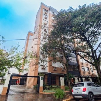 Apartamento à venda com 107m², 3 quartos, 1 suíte, 2 vagas no bairro São João em Porto Alegre