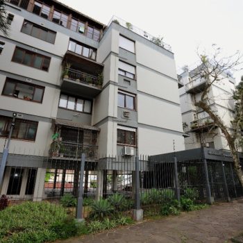 Apartamento à venda com 126m², 3 quartos, 1 suíte, 2 vagas no bairro Higienópolis em Porto Alegre