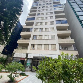 Apartamento à venda com 156m², 4 quartos, 1 suíte, 1 vaga no bairro Centro Histórico em Porto Alegre