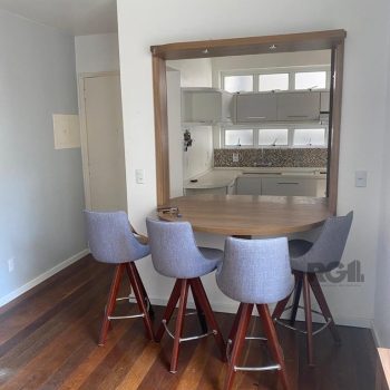 Apartamento à venda com 70m², 2 quartos, 1 vaga no bairro Petrópolis em Porto Alegre