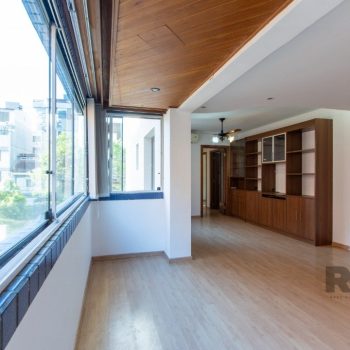 Apartamento à venda com 92m², 3 quartos, 1 suíte, 1 vaga no bairro Petrópolis em Porto Alegre