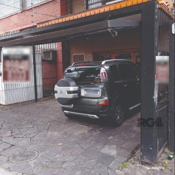 Loja à venda com 131m², 2 vagas no bairro Floresta em Porto Alegre