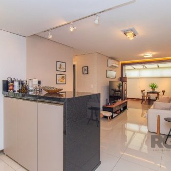 Apartamento à venda com 83m², 2 quartos, 1 suíte, 1 vaga no bairro Rio Branco em Porto Alegre