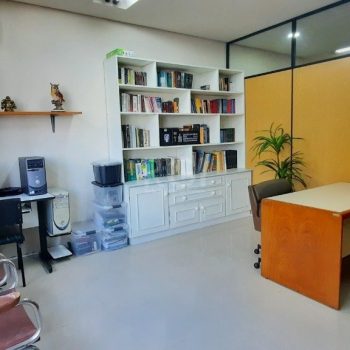 Conjunto/Sala à venda com 57m² no bairro Centro Histórico em Porto Alegre