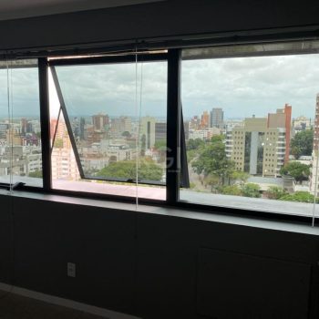 Conjunto/Sala à venda com 32m² no bairro Auxiliadora em Porto Alegre