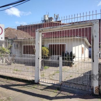 Casa à venda com 280m², 3 quartos no bairro Tristeza em Porto Alegre