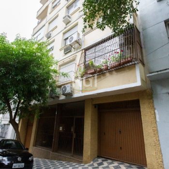 Apartamento à venda com 89m², 3 quartos, 1 vaga no bairro Centro Histórico em Porto Alegre