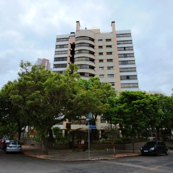 Apartamento à venda com 107m², 3 quartos, 1 suíte, 2 vagas no bairro Moinhos de Vento em Porto Alegre