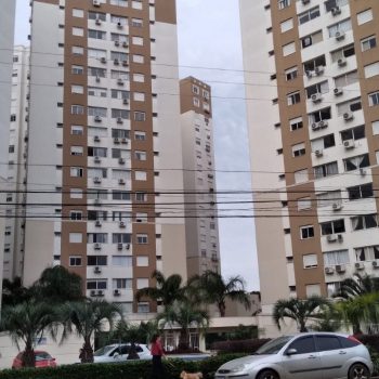 Apartamento à venda com 68m², 3 quartos, 1 suíte, 1 vaga no bairro Vila Ipiranga em Porto Alegre