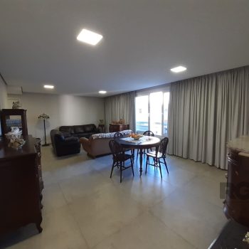 Apartamento à venda com 142m², 3 quartos, 1 suíte, 2 vagas no bairro Tristeza em Porto Alegre