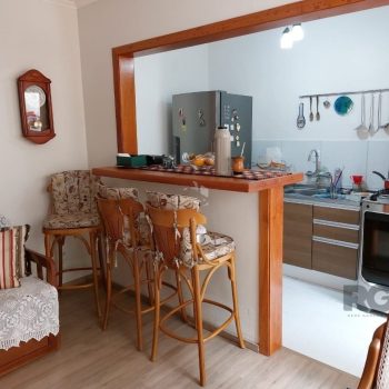 Apartamento à venda com 51m², 1 quarto no bairro Menino Deus em Porto Alegre