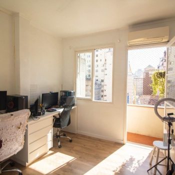 Apartamento à venda com 68m², 2 quartos no bairro Centro Histórico em Porto Alegre