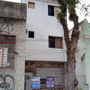 Casa à venda com 240m², 3 quartos, 3 suítes, 1 vaga no bairro Centro Histórico em Porto Alegre