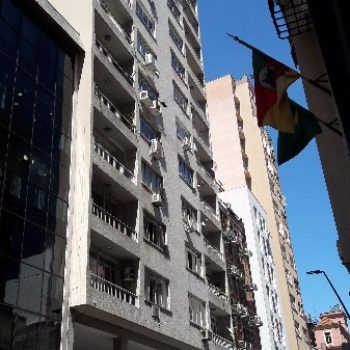 Apartamento à venda com 95m², 3 quartos no bairro Centro Histórico em Porto Alegre