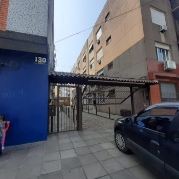 Apartamento à venda com 87m², 3 quartos no bairro Partenon em Porto Alegre