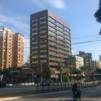 Conjunto/Sala à venda com 380m², 7 vagas no bairro Boa Vista em Porto Alegre