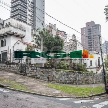 Casa à venda com 544m², 4 quartos, 3 vagas no bairro Rio Branco em Porto Alegre