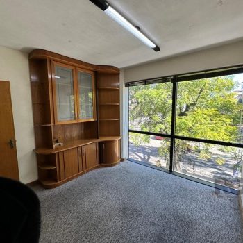 Conjunto/Sala à venda com 67m², 1 vaga no bairro Petrópolis em Porto Alegre