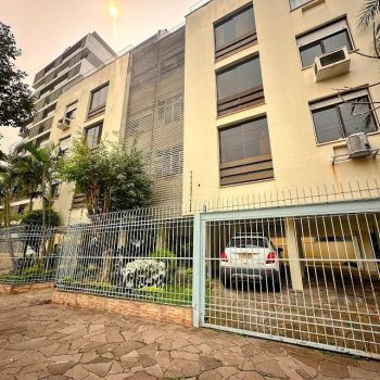 Apartamento à venda com 131m², 3 quartos, 1 suíte, 1 vaga no bairro Petrópolis em Porto Alegre