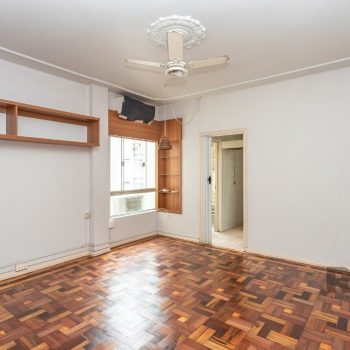 Apartamento à venda com 54m², 2 quartos no bairro Centro em Porto Alegre