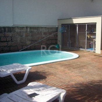 Casa à venda com 139m², 4 quartos, 1 suíte, 5 vagas no bairro Ipanema em Porto Alegre