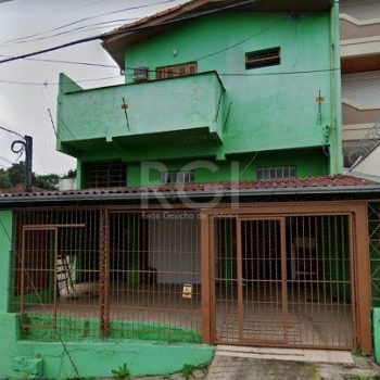 Casa à venda com 360m², 3 quartos, 1 vaga no bairro Medianeira em Porto Alegre