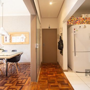 Apartamento à venda com 81m², 3 quartos, 1 suíte, 3 vagas no bairro Petrópolis em Porto Alegre