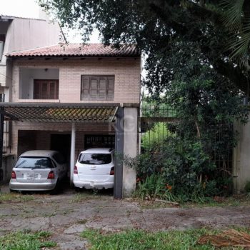 Casa à venda com 224m², 3 quartos, 1 suíte, 3 vagas no bairro Ipanema em Porto Alegre