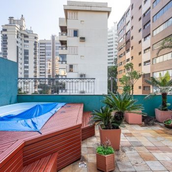 Cobertura à venda com 203m², 3 quartos, 1 suíte, 2 vagas no bairro Rio Branco em Porto Alegre