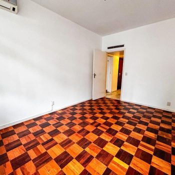 Apartamento à venda com 202m², 3 quartos, 1 suíte, 1 vaga no bairro Centro em Porto Alegre