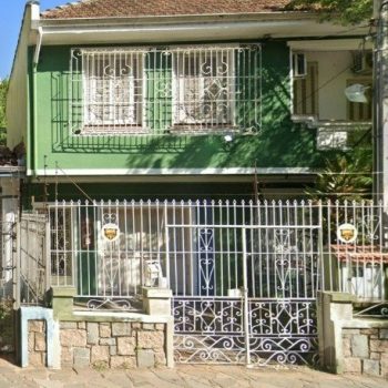 Casa à venda com 134m², 4 quartos no bairro Santana em Porto Alegre