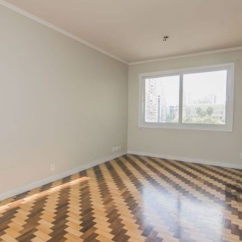 Apartamento à venda com 145m², 3 quartos, 1 suíte, 2 vagas no bairro Centro Histórico em Porto Alegre