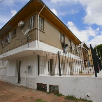 Predio à venda com 200m², 2 quartos no bairro São Geraldo em Porto Alegre