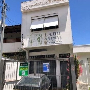 Casa à venda com 168m², 2 quartos, 1 vaga no bairro Menino Deus em Porto Alegre