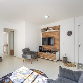 Apartamento à venda com 65m², 3 quartos, 1 suíte, 1 vaga no bairro Vila Ipiranga em Porto Alegre