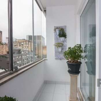 Apartamento à venda com 83m², 2 quartos no bairro Centro Histórico em Porto Alegre