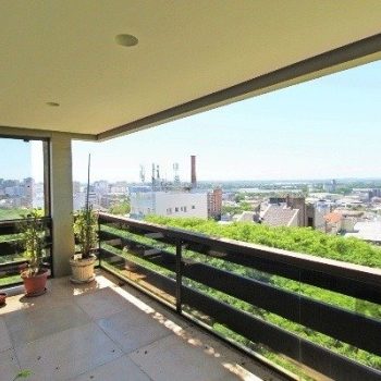 Apartamento à venda com 273m², 4 quartos, 2 suítes, 2 vagas no bairro Moinhos de Vento em Porto Alegre