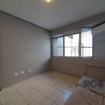 Conjunto/Sala à venda com 39m² no bairro Azenha em Porto Alegre