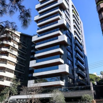 Apartamento à venda com 327m², 4 quartos, 4 suítes, 4 vagas no bairro Moinhos de Vento em Porto Alegre