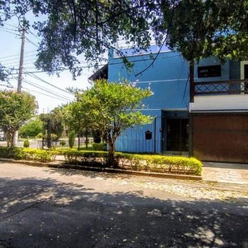 Casa à venda com 248m², 3 quartos, 1 suíte, 2 vagas no bairro Ipanema em Porto Alegre