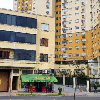 Apartamento à venda com 72m², 3 quartos no bairro Partenon em Porto Alegre