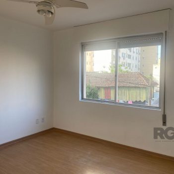 Apartamento à venda com 60m², 2 quartos, 1 vaga no bairro Santana em Porto Alegre