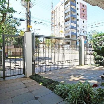 Apartamento à venda com 73m², 2 quartos, 1 suíte, 2 vagas no bairro São João em Porto Alegre