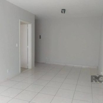 Apartamento à venda com 90m², 3 quartos, 1 suíte, 2 vagas no bairro São João em Porto Alegre