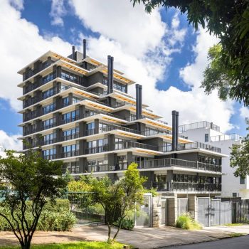 Apartamento à venda com 65m², 2 quartos, 1 suíte, 1 vaga no bairro Petrópolis em Porto Alegre